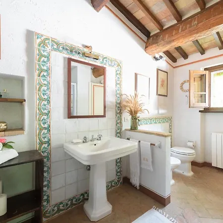 Le Volpaie 6&1, Emma Villa *