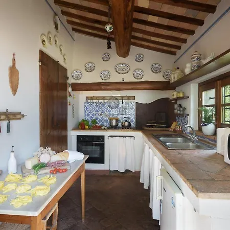 Le Volpaie 6&1, Emma Villa Cortona