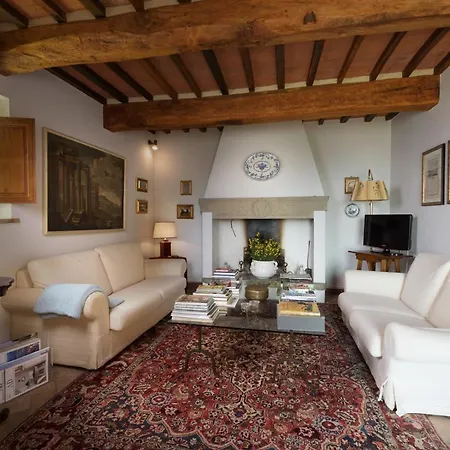 Le Volpaie 6&1, Emma Villa